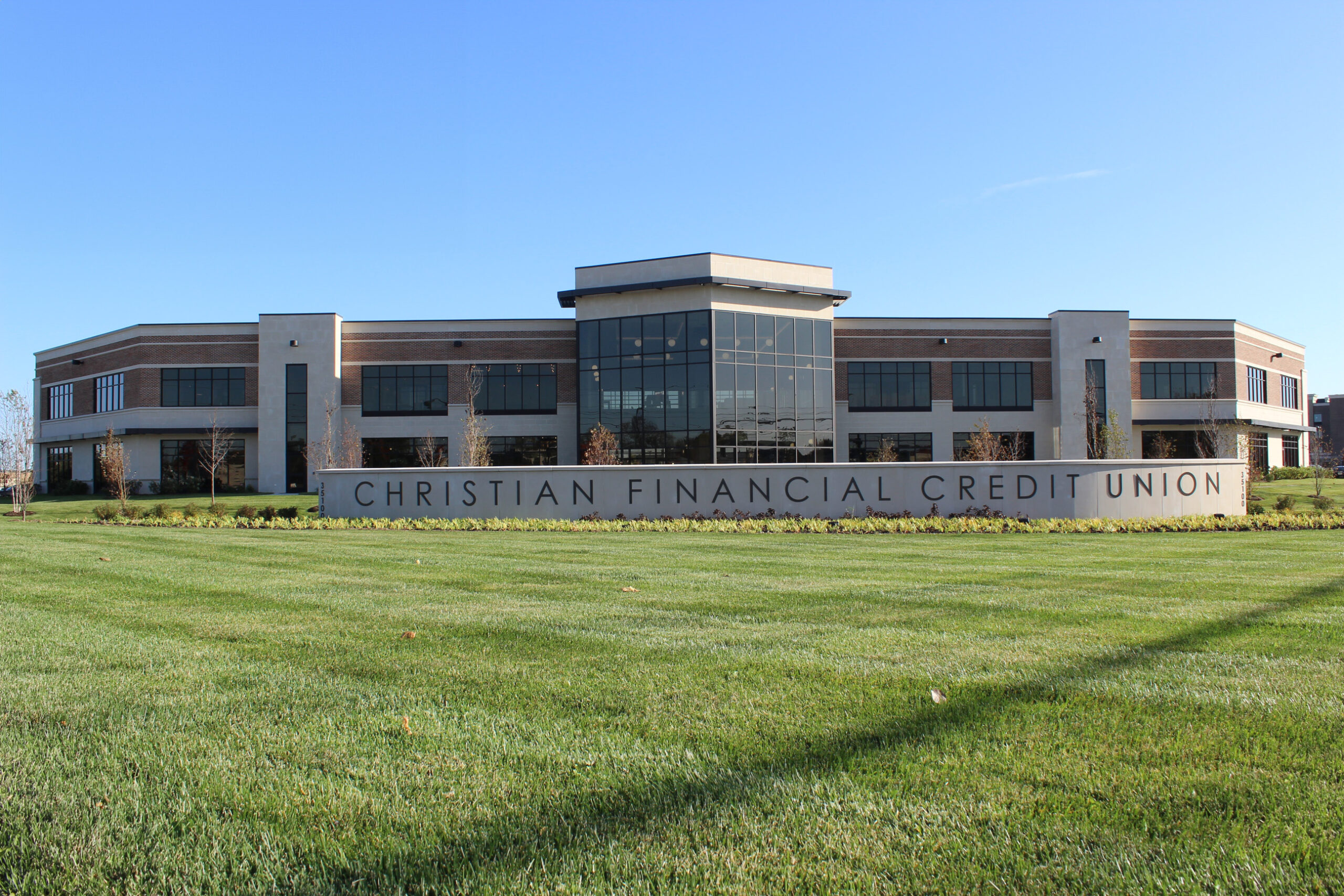 front view of CFCU Sterling Heights Headquarters building